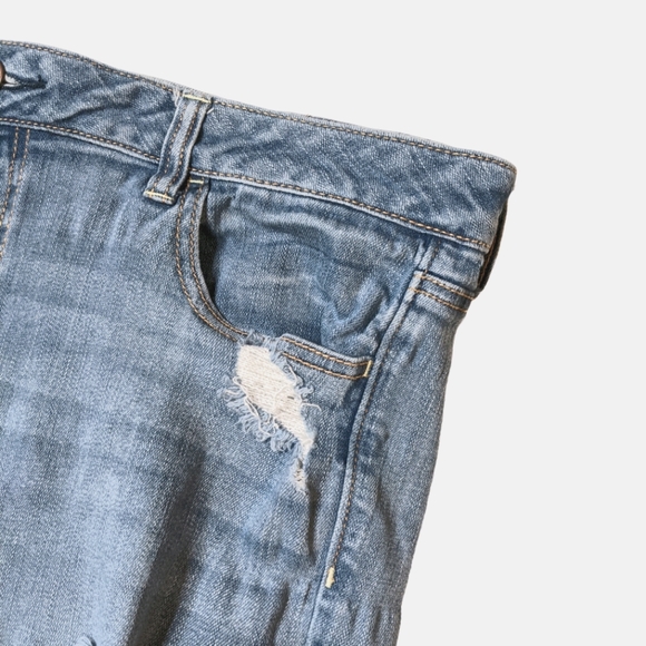 ❌SOLD❌ AEO Stretch Distressed Ripped Jegging - Picture 6 of 11
